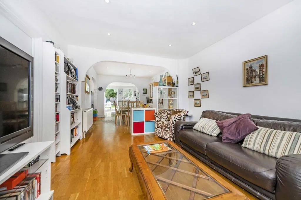 Property photo 2 of 8 2.Png