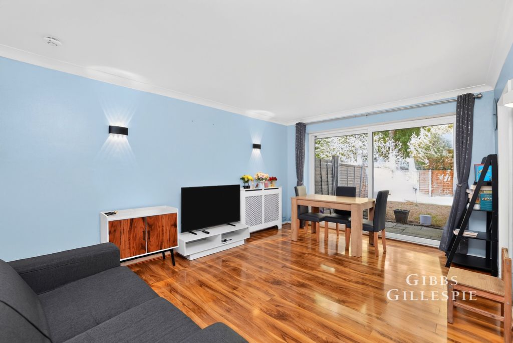 Property photo 1 of 18 Pbox-Img.Jpg
