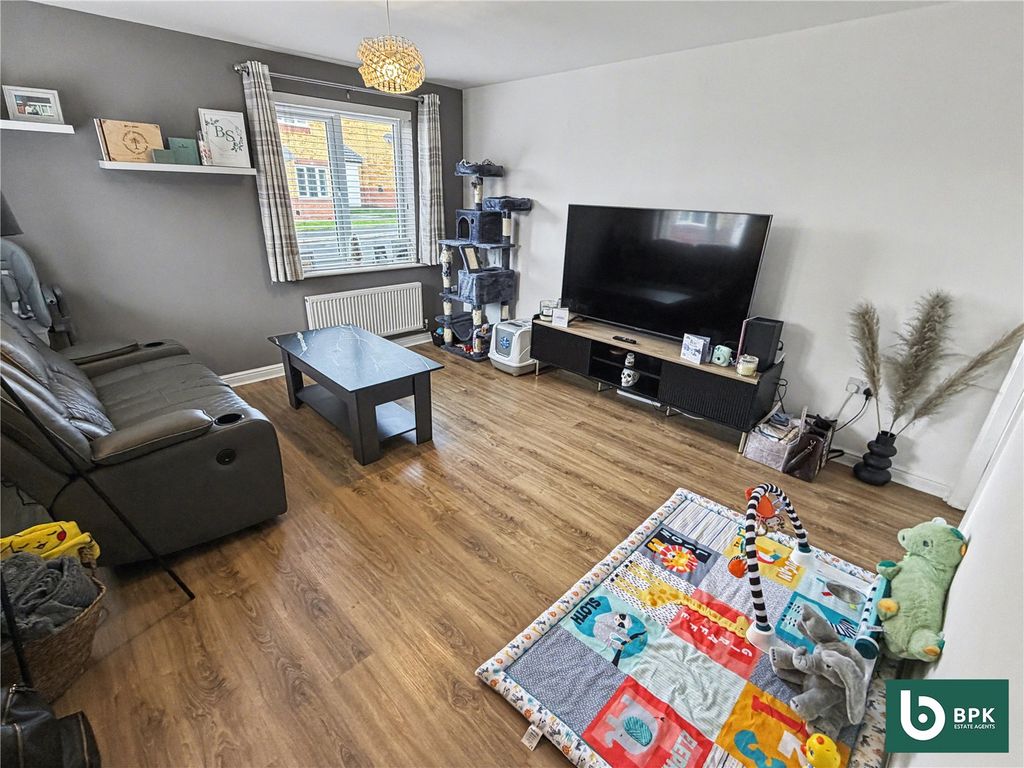 Property photo 2 of 13 Picture No. 30