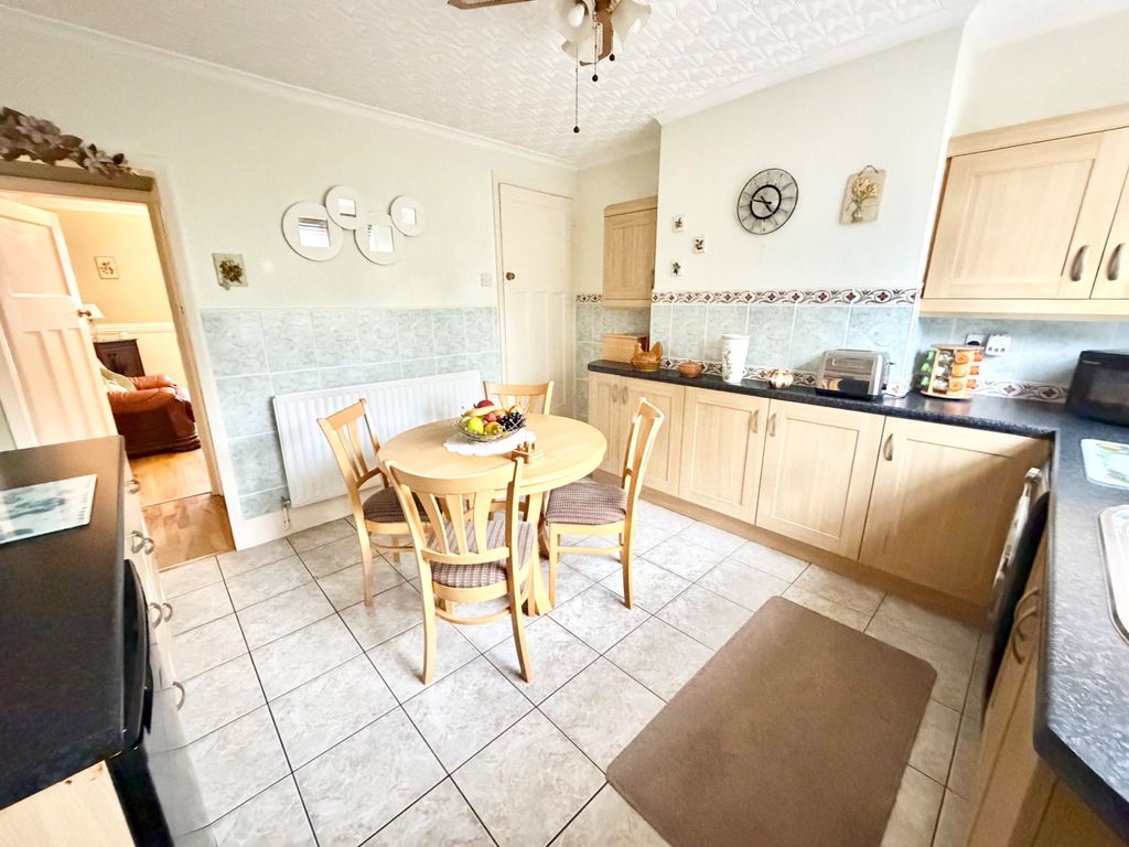 Property photo 3 of 24