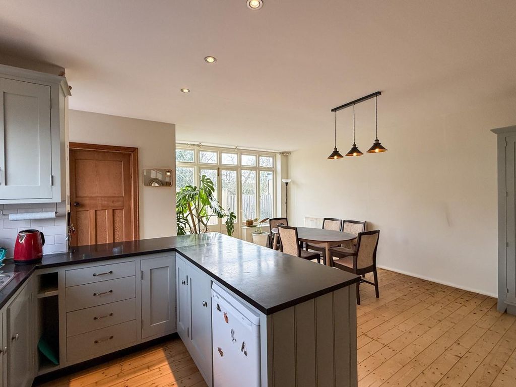 Property photo 3 of 22 Kitchen/Diner