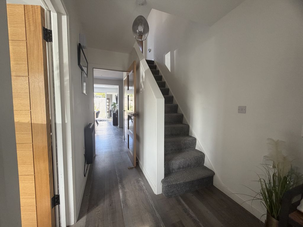 Property photo 2 of 20 Img_3469