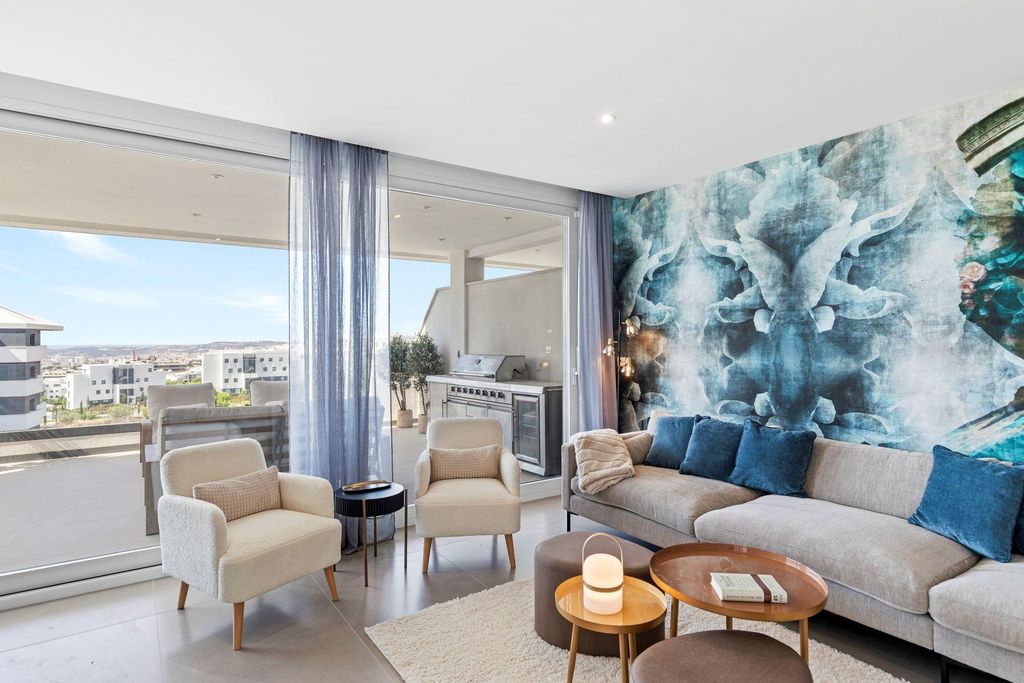 Property photo 2 of 49