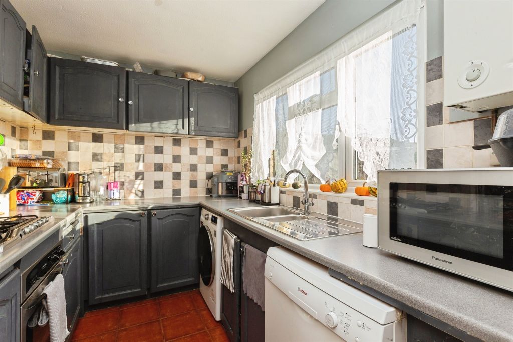 Property photo 2 of 16