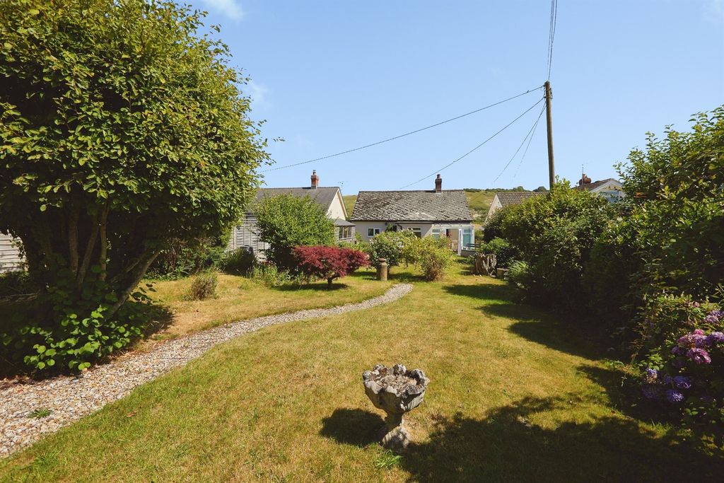 Property photo 2 of 16