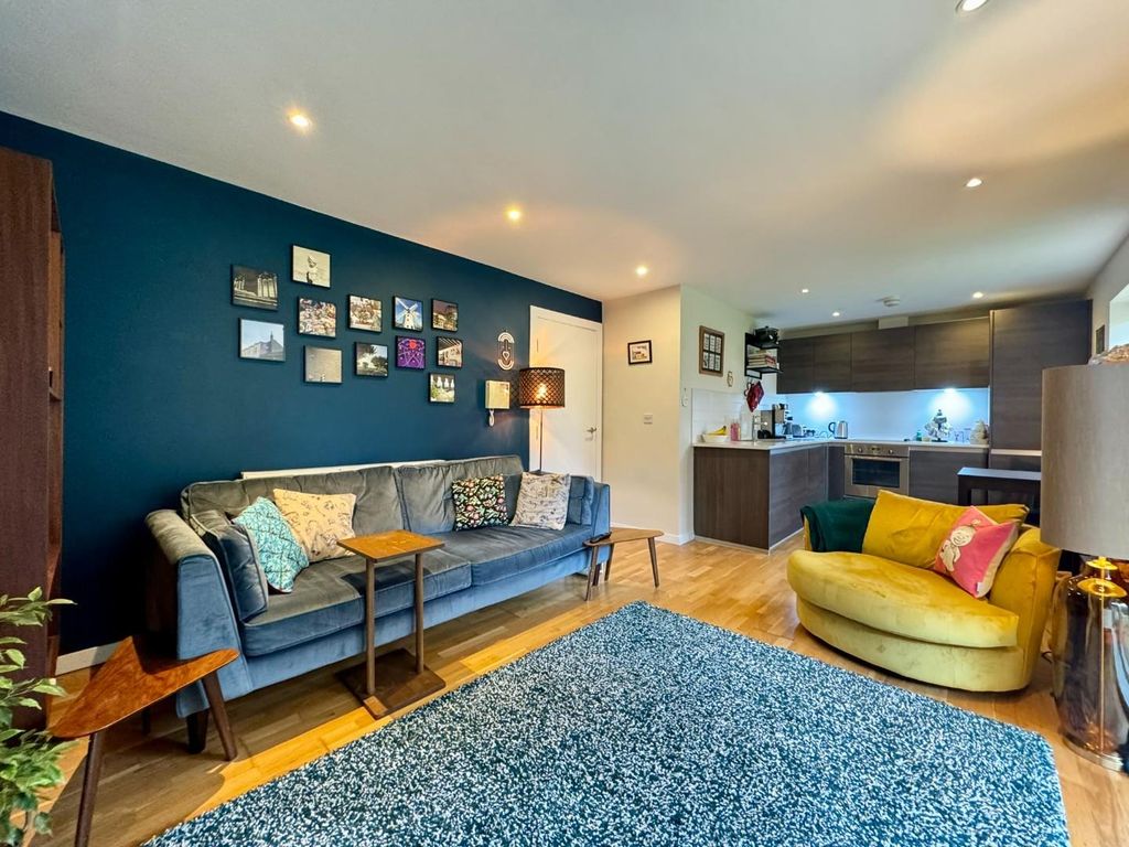 Property photo 3 of 24