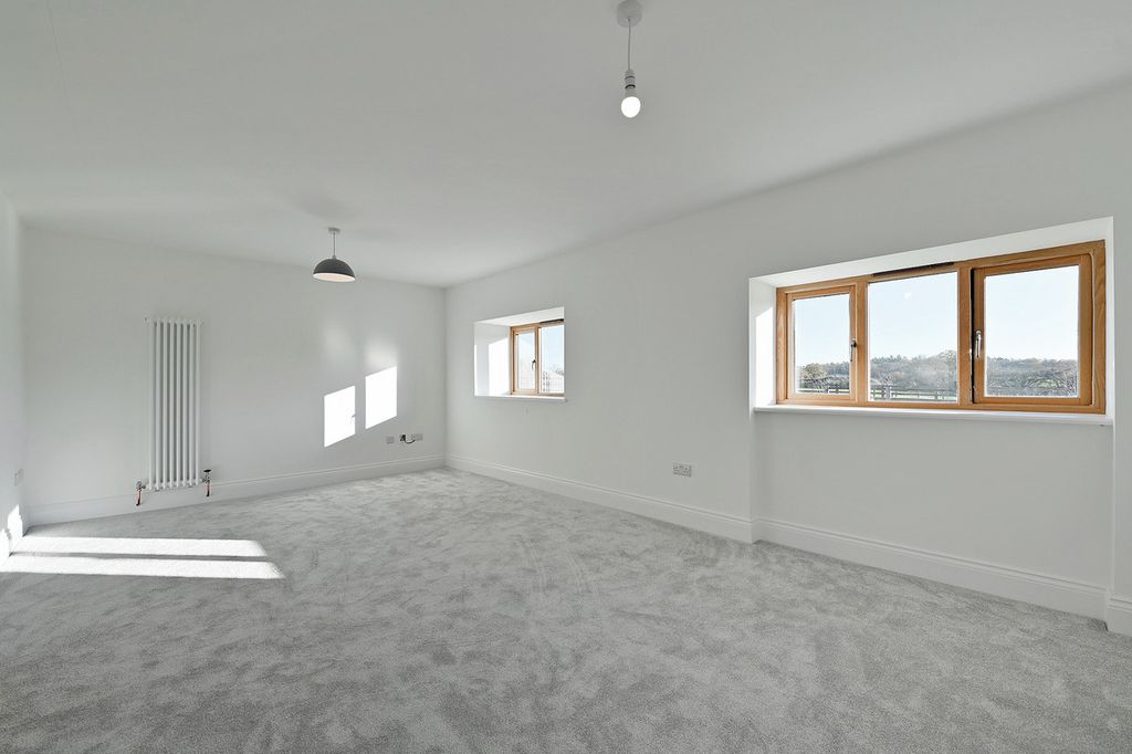 Additional image 6 of 4 bed barn conversion to rentLong Green, Tewkesbury GL19