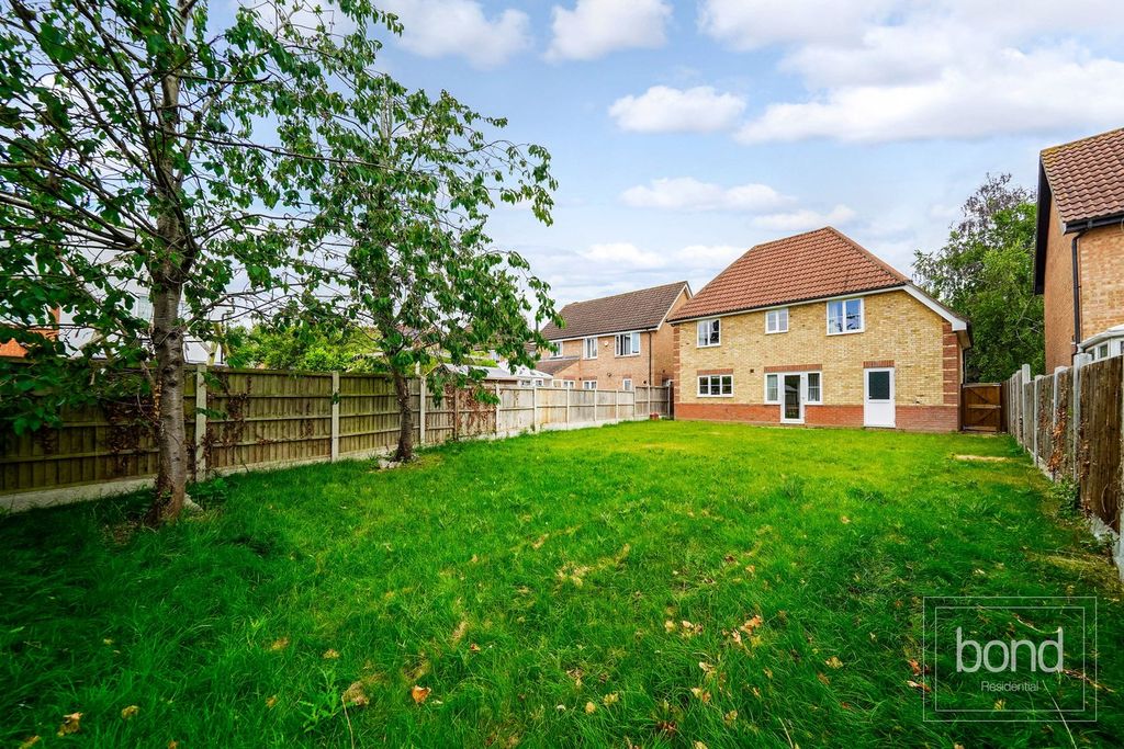 Property photo 2 of 24