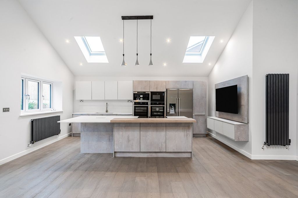 Property photo 3 of 34 Picture No. 33