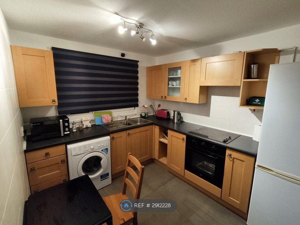 Property photo 1 of 18 Kitchen