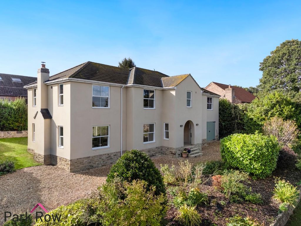 Property photo 1 of 39
