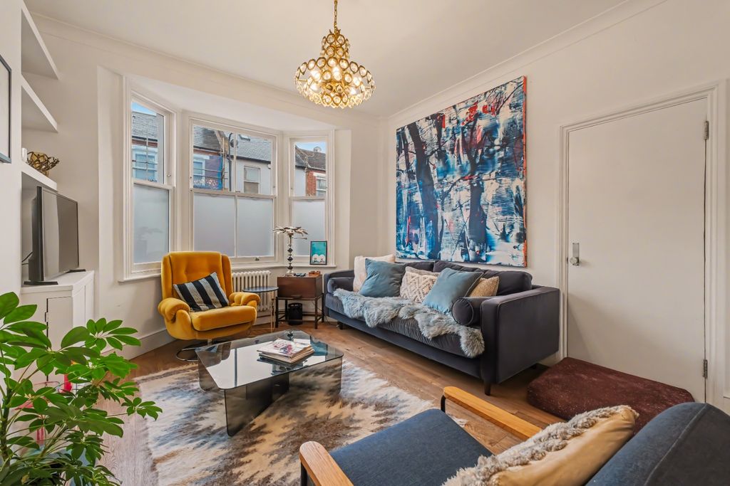 Property photo 2 of 22 4736292