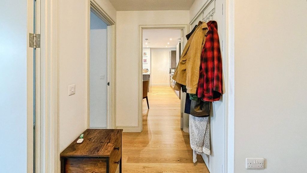Property photo 3 of 17 Pbox-Img.Jpg