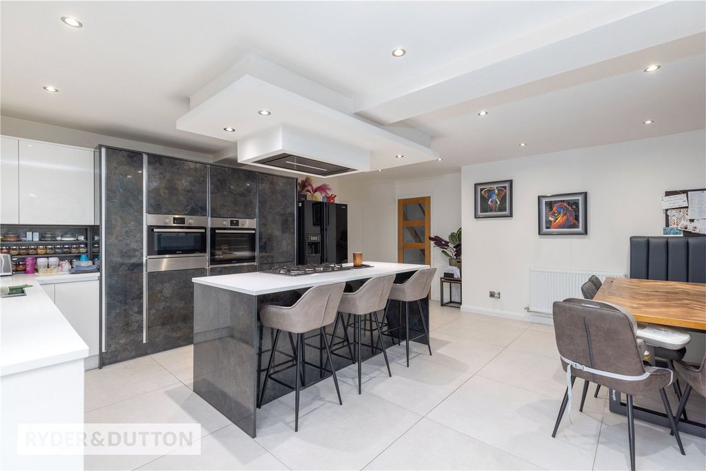 Property photo 1 of 29 Picture No. 02