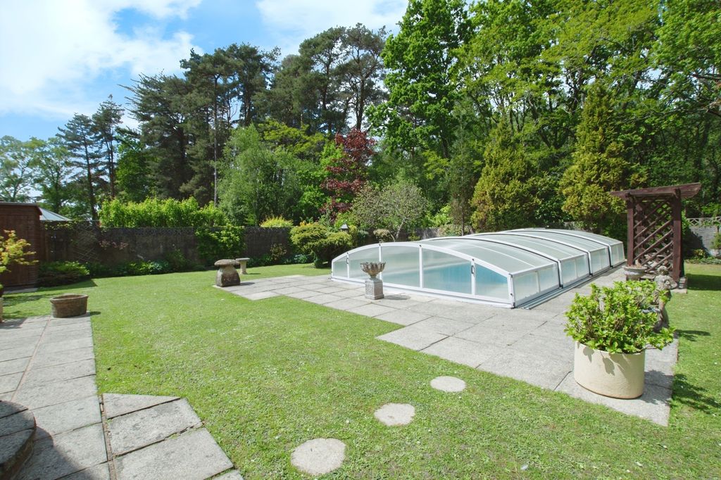 Property photo 3 of 17 Photo