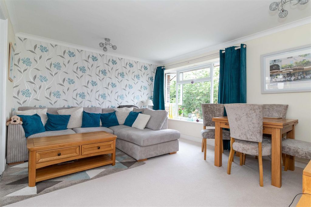 Property photo 3 of 11 Hillbarn-07.Jpg
