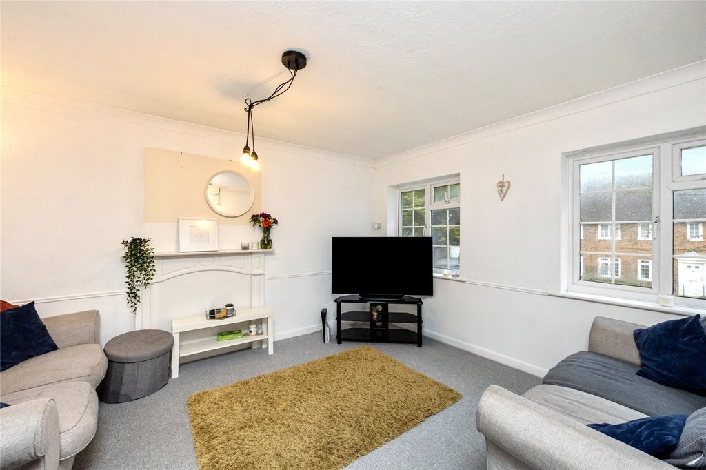 Property photo 2 of 22 Picture No. 19