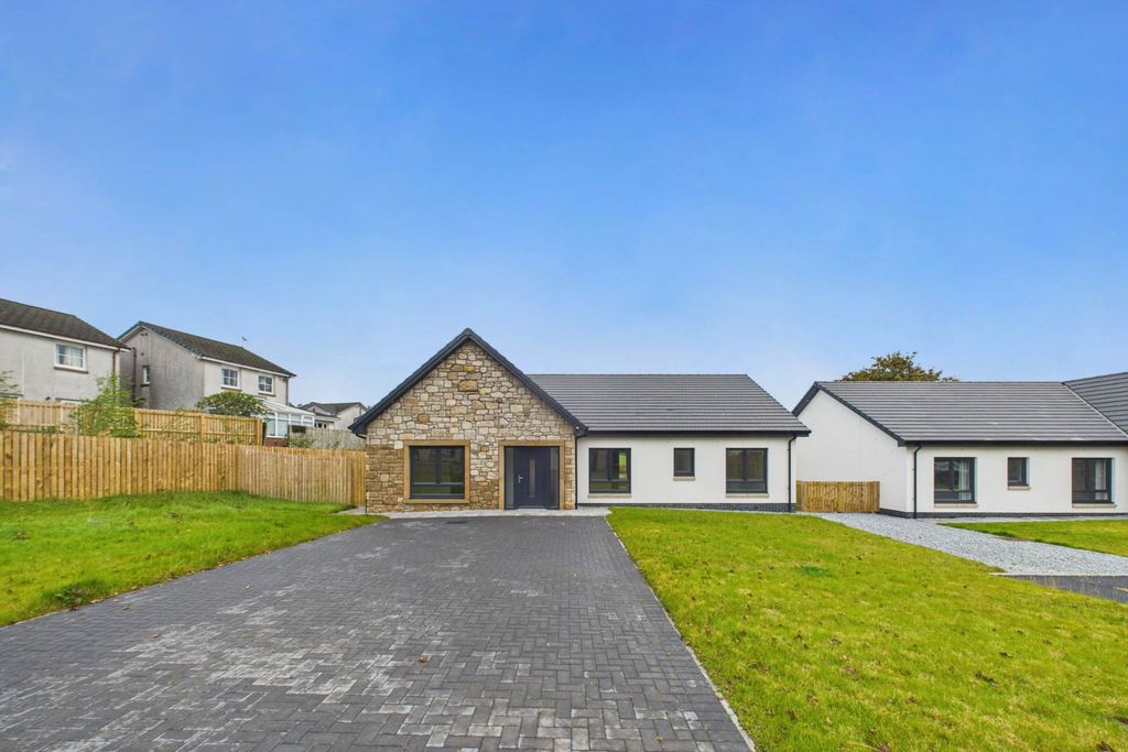 Property photo 1 of 35