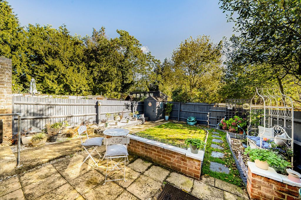 Property photo 2 of 15 Garden