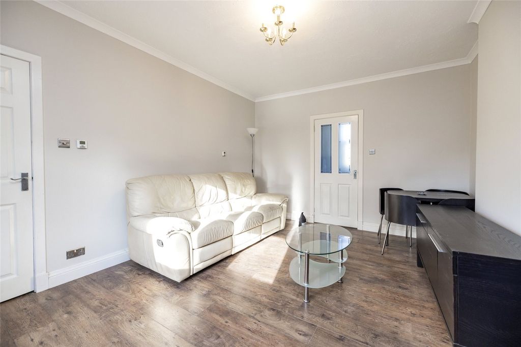 Property photo 3 of 17 Photo 3