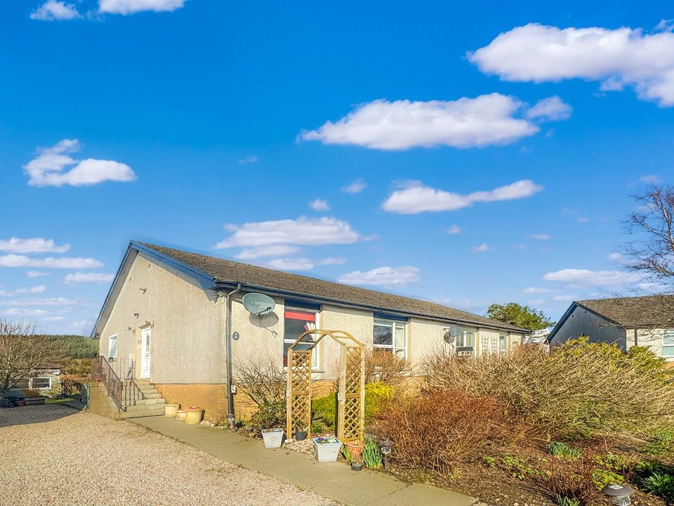 Property photo 2 of 27