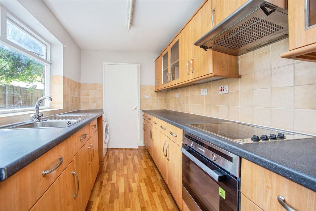 Property photo 1 of 10 Picture No. 11