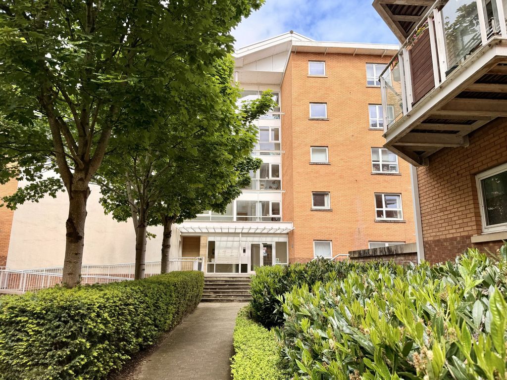 Property photo 1 of 17