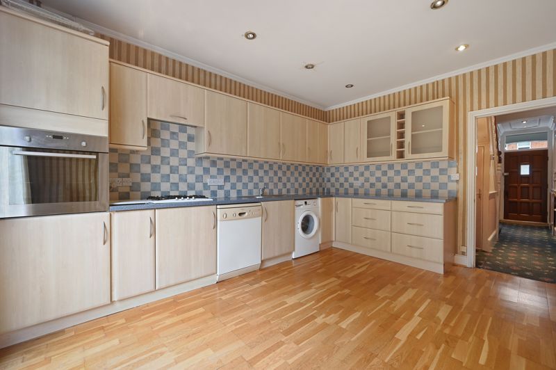 Property photo 3 of 12 Photo 8