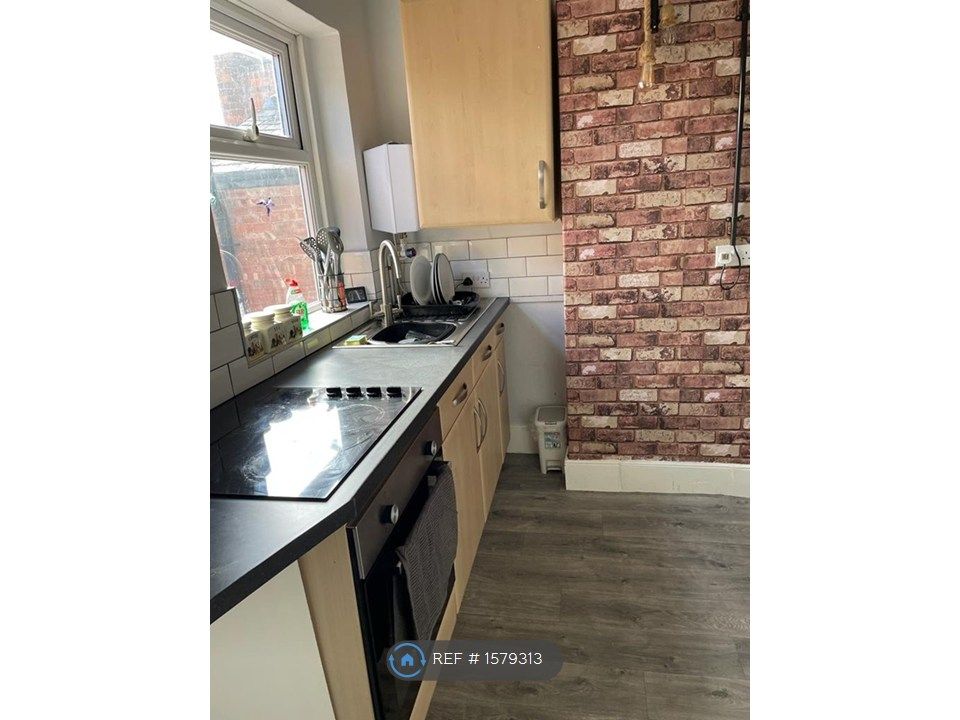 Property photo 3 of 4 Kitchen