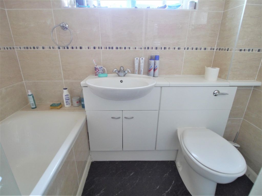 Property photo 2 of 4 Bathroom