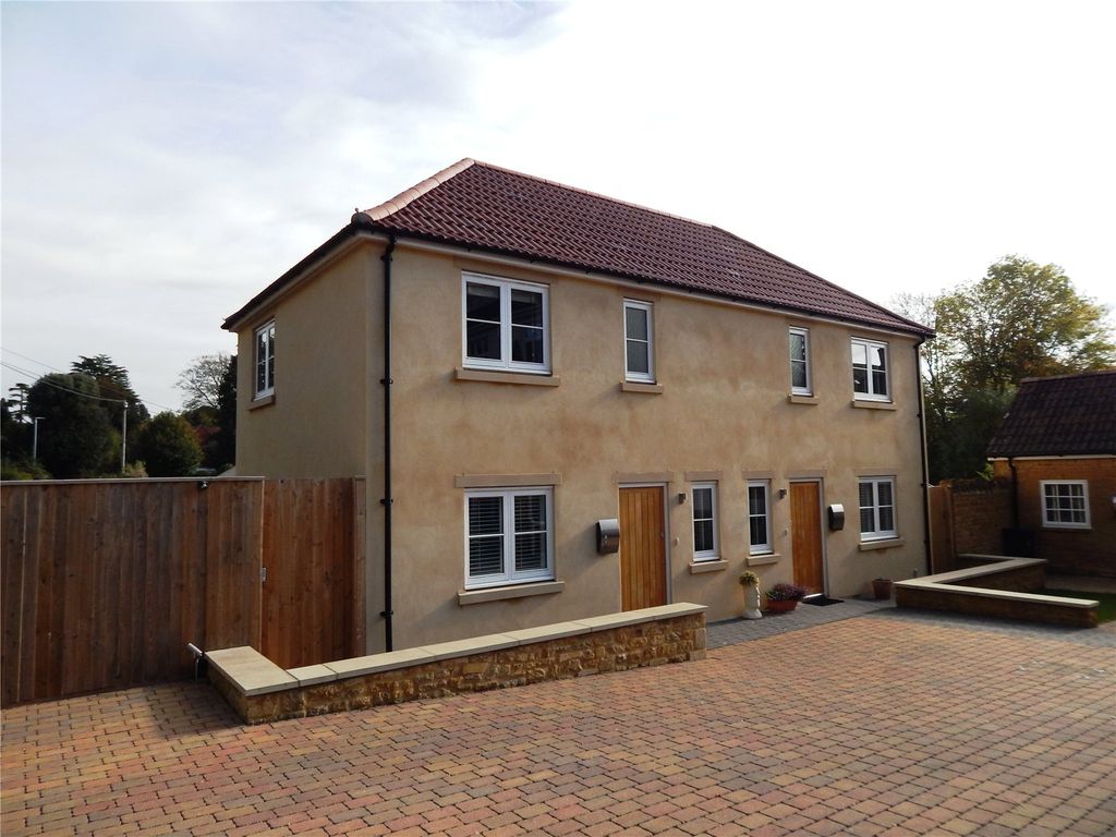 Property photo 1 of 9 Picture No. 14
