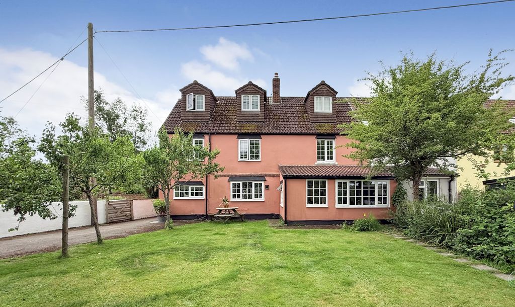 Property photo 1 of 26 Image00009
