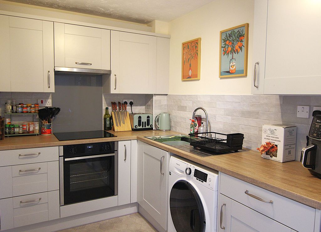 Property photo 2 of 13