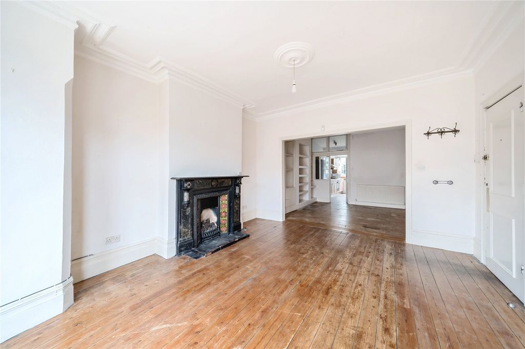 Property photo 2 of 12 Picture No. 02