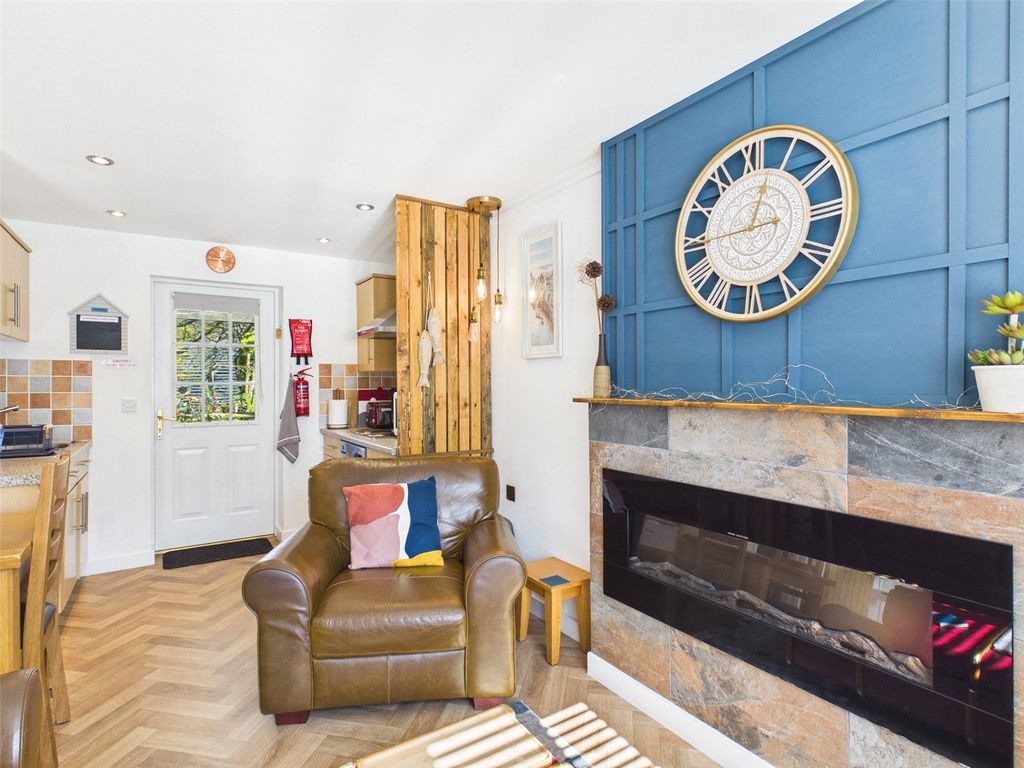 Property photo 2 of 20 Picture No. 05