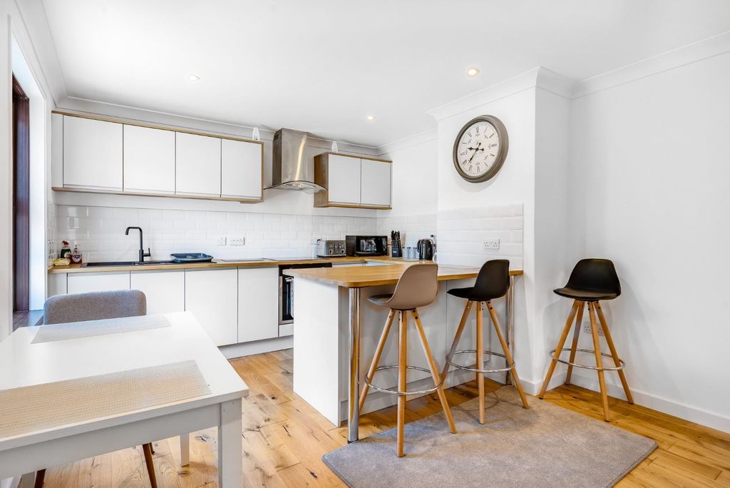 Property photo 3 of 23 Kitchen/ Diner