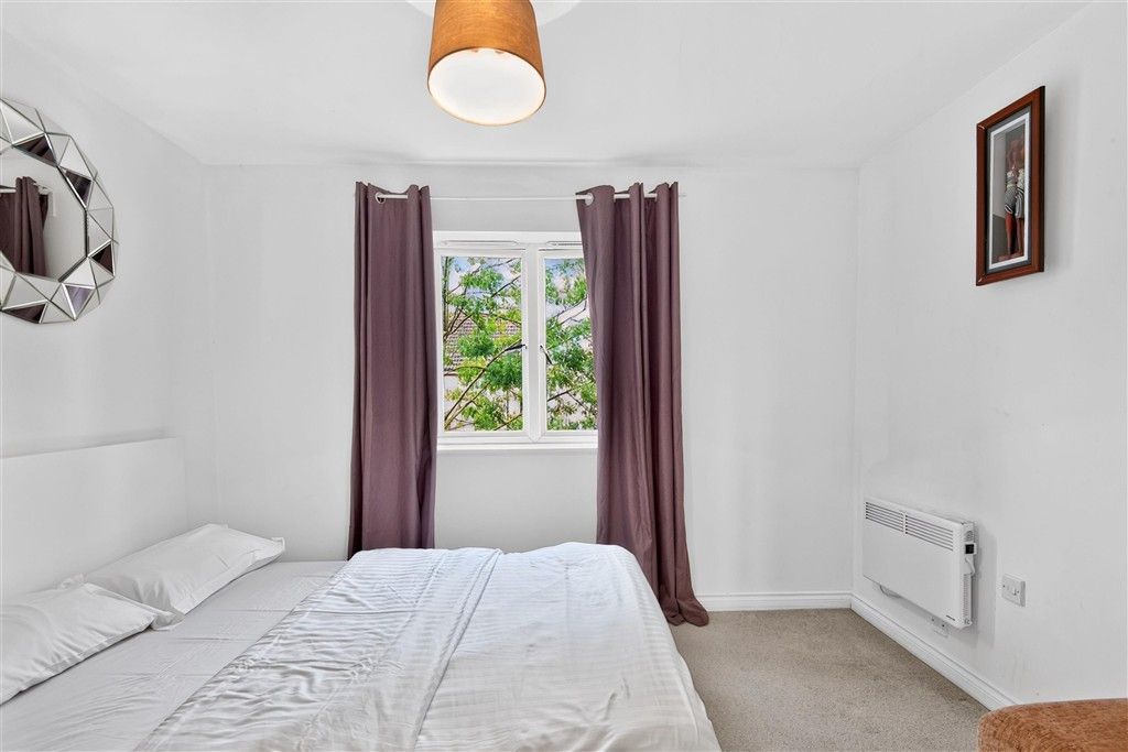 Property photo 1 of 12 Bedroom 1