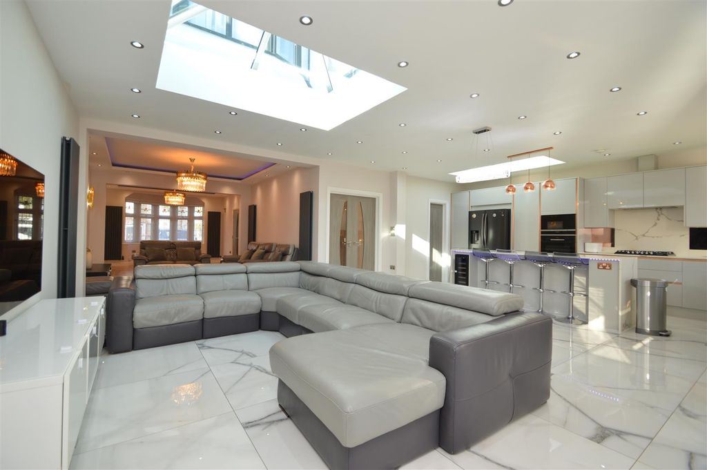 Property photo 3 of 30 Mainkl.Jpg