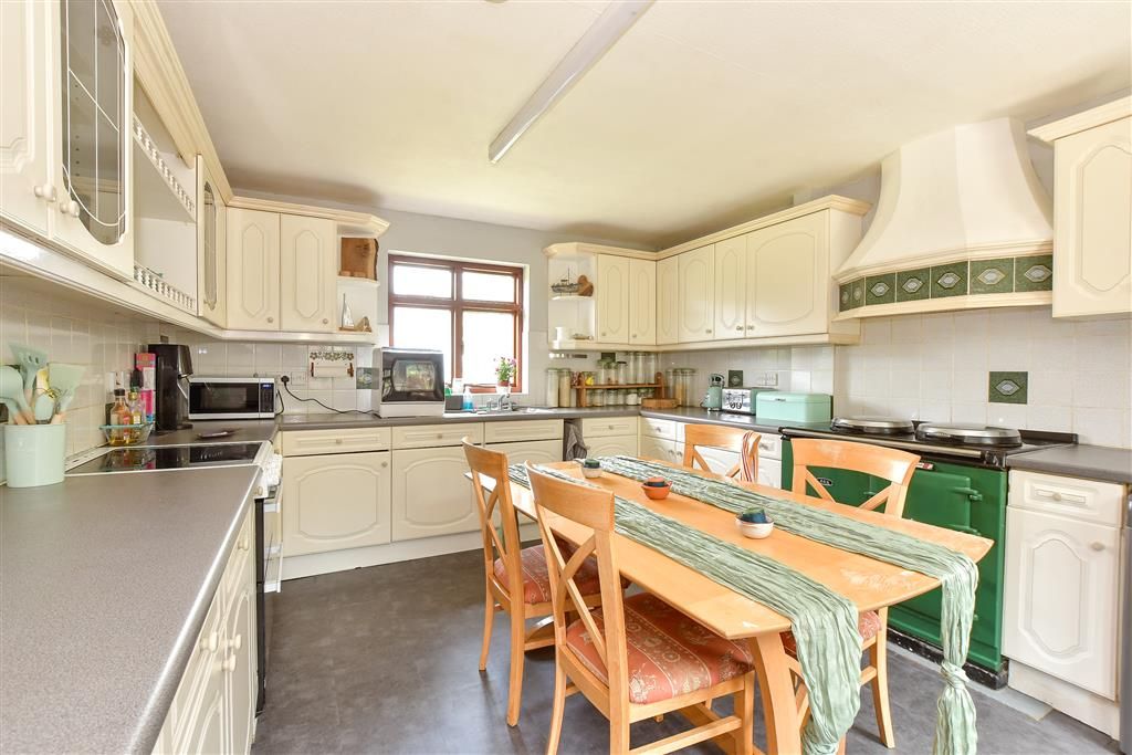 Property photo 3 of 14 Kitchen/ Breakfast Room