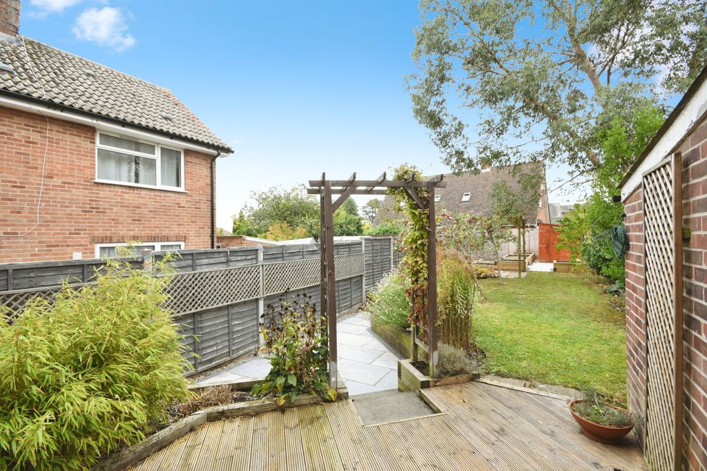 Property photo 3 of 20