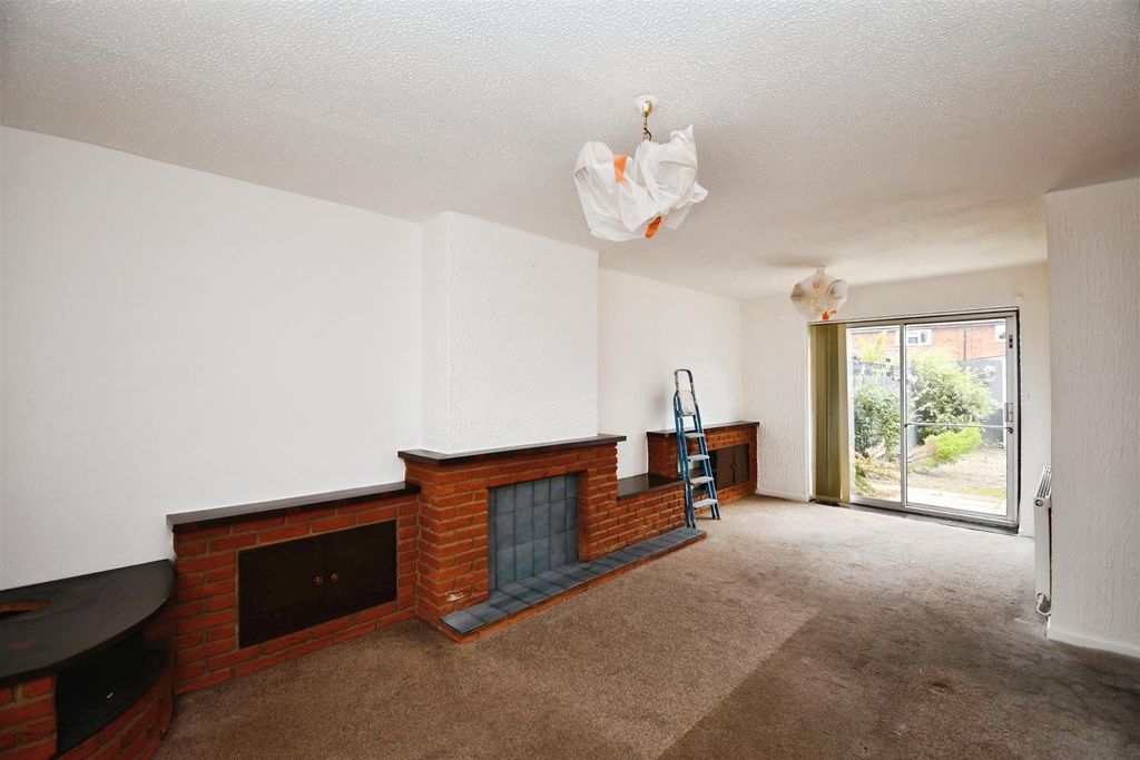 Property photo 2 of 12 Cb93cd50-52 2C 20Meltonby 20Avenue 20Hull 2C 20Hu5