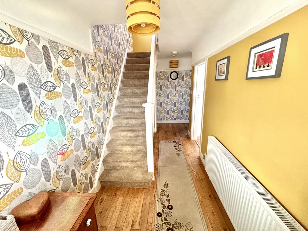 Property photo 2 of 19 Photo 3