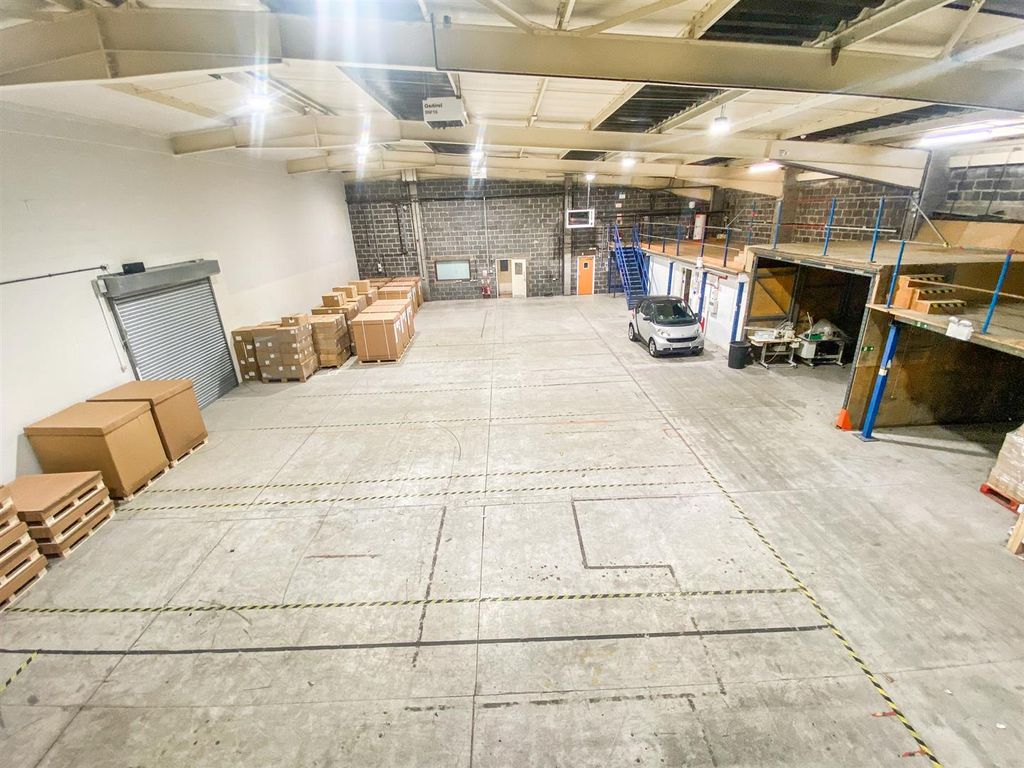 Property photo 2 of 12 Img_4042.Jpg