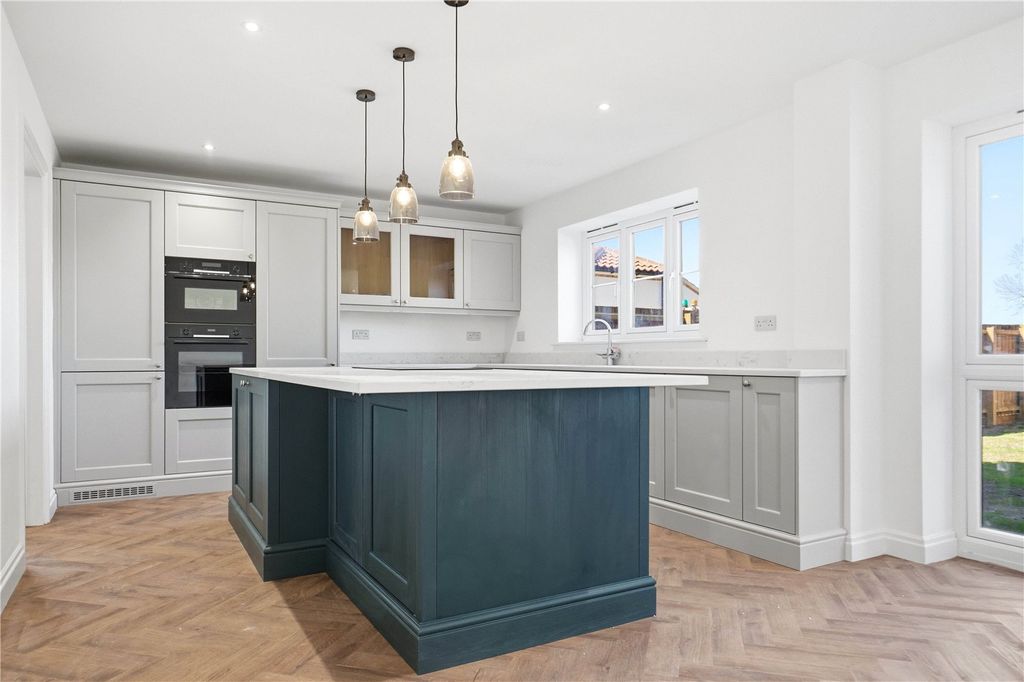 Property photo 3 of 31 Picture No. 50