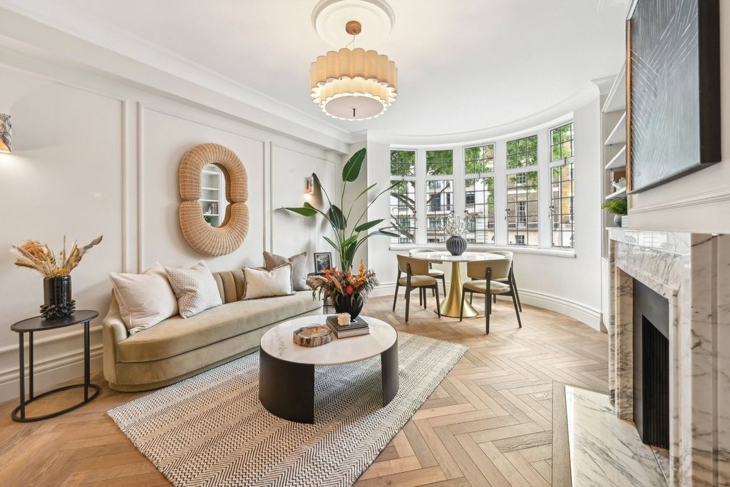 Property photo 1 of 11 Reception