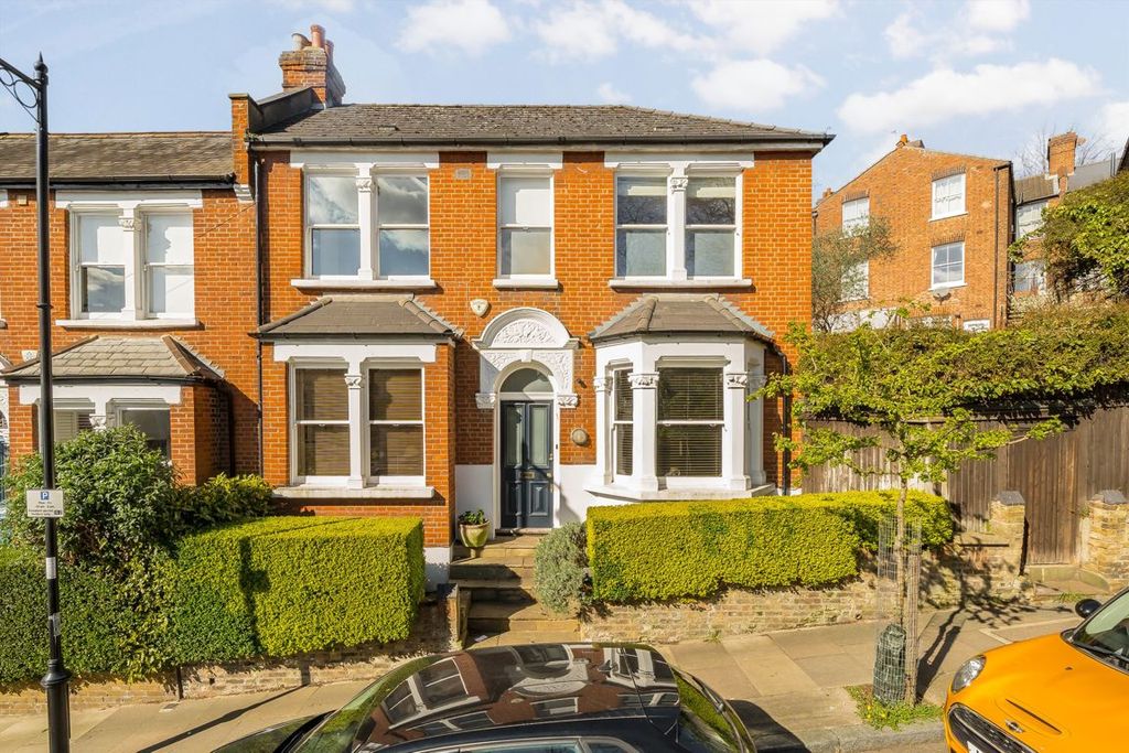 Property photo 1 of 8