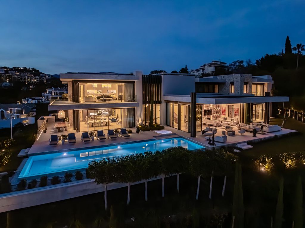 Property photo 3 of 84