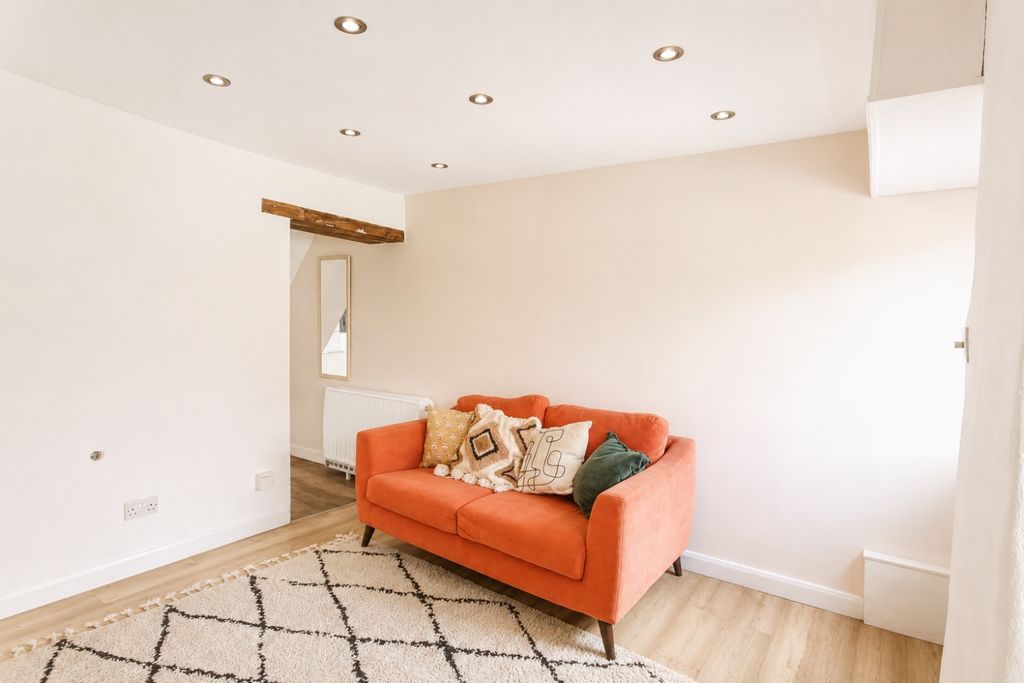 Property photo 2 of 10 93A0Daf4-Fc55-46Aa-Bd20-379c31c4640c