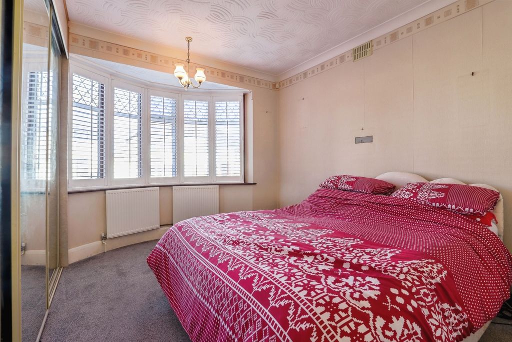 Property photo 3 of 12 Pbox-Img.Jpg