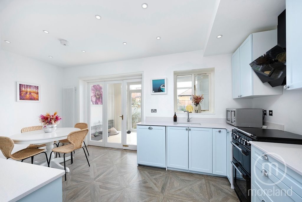 Property photo 2 of 14 4803434